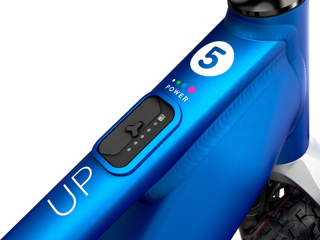 Niebieski rower dziecięcy Woom Up 6 Electric