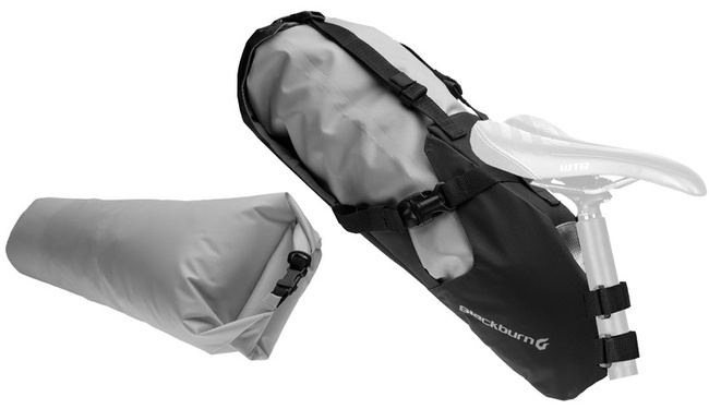 Torba pod siodło BLACKBURN OUTPOST SEAT PACK 10,5l z workiem wodoodpornym czarna