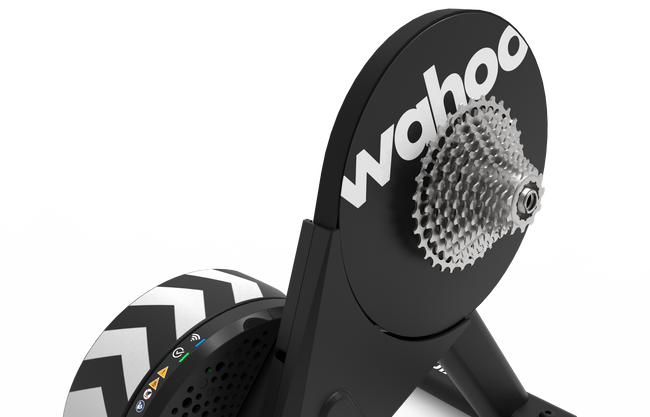 Trenażer WAHOO KICKR CORE V2 + adapter ZWIFT Cog & Click - Wahoo Fitness